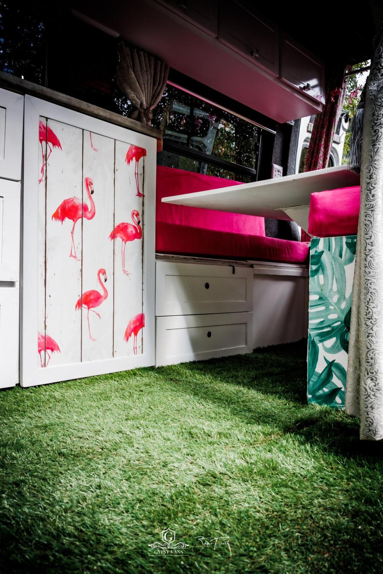 Gypsy Wagons And Vans, クラレンス 部屋 写真
